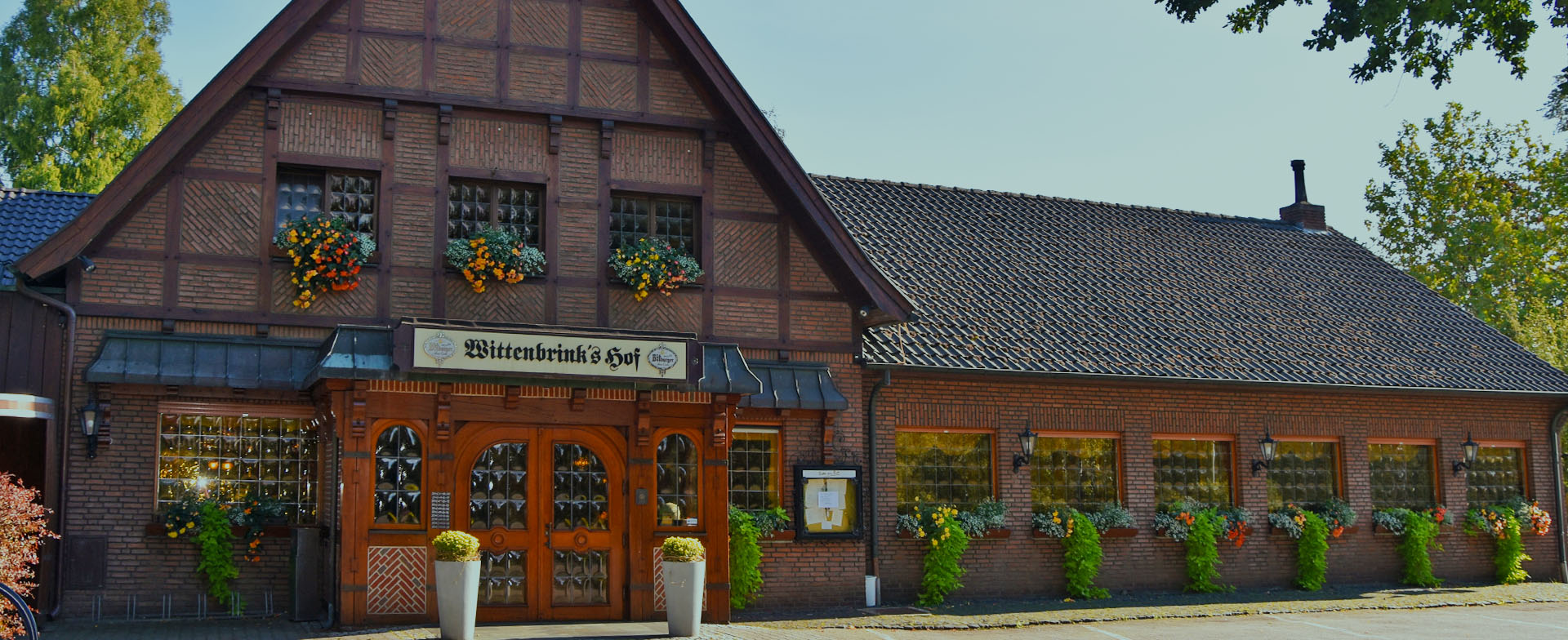 Besteck auf Tisch im Restaurant